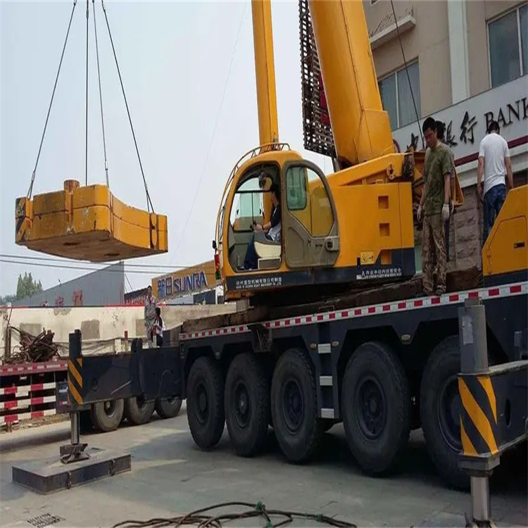 烟台莱山当地吊车出租|机器吊装|75吨|工厂搬迁服务