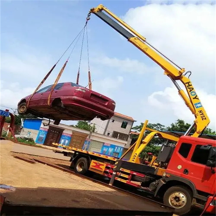 烟台莱山吊车吊汽车的正确方法